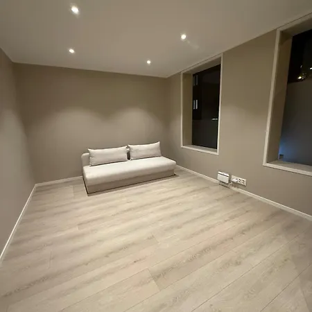 Beautiful 3 Centrally Located In Sandviken *